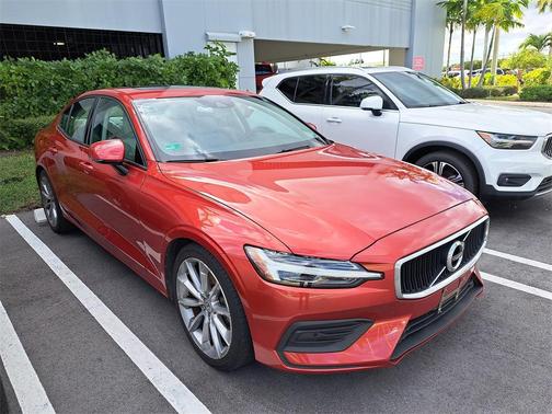 2019 Volvo S60 T6 Momentum