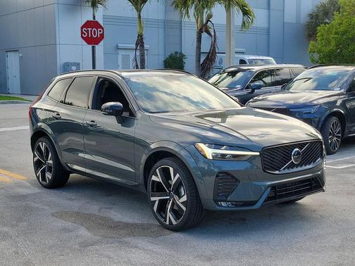 Forest Lake 2026 Volvo XC60 B5 Ultra