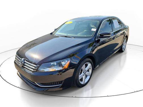 Black 2013 Volkswagen Passat 2.5 SE