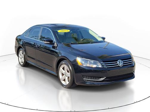 Black 2013 Volkswagen Passat 2.5 SE