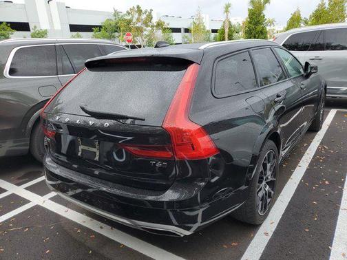 2018 Volvo V90 Cross Country T6