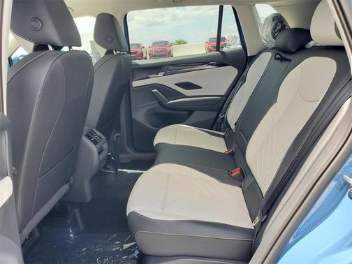 2025 Volkswagen Tiguan 2.0T SE