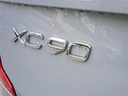 2023 Volvo XC90 Recharge Plug-In Hybrid T8 Plus Bright Theme 7-Seater