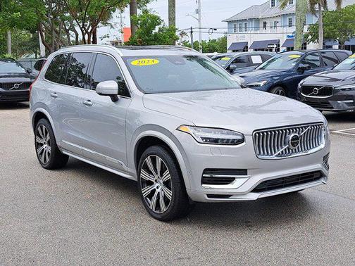 2023 Volvo XC90 Recharge Plug-In Hybrid T8 Plus Bright Theme 7-Seater