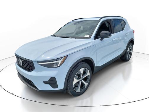 Cloud Blue 2026 Volvo XC40 Core, B5 AWD Gas (mild hybrid), Dark