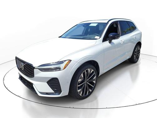 Crystal White Metallic 2026 Volvo XC60 B5 Ultra
