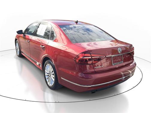 2017 Volkswagen Passat 1.8T SE