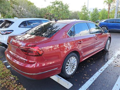 2017 Volkswagen Passat 1.8T SE