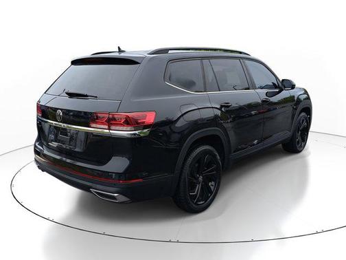 2022 Volkswagen Atlas 2.0T SE w/Technology