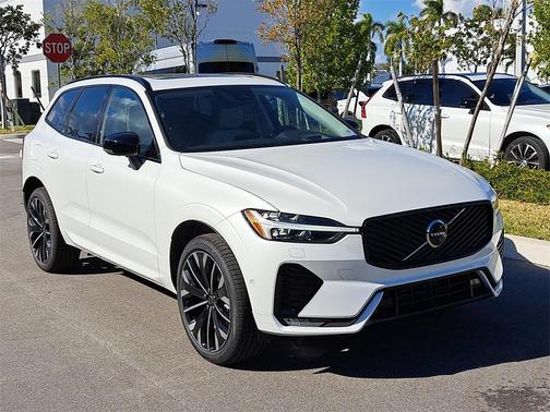 2026 Volvo XC60 B5 Ultra