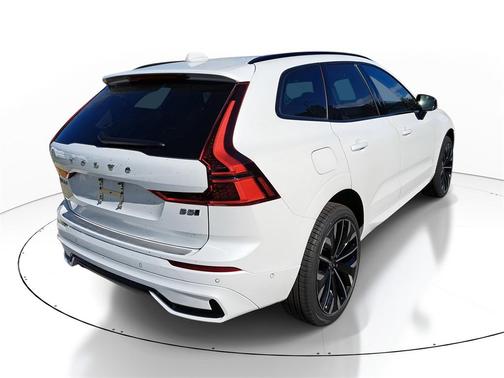2026 Volvo XC60 B5 Ultra