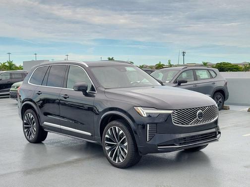 Onyx Black Metallic 2027 Volvo XC90 Plus