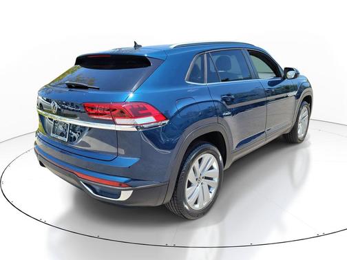 Blue Metallic 2021 Volkswagen Atlas Cross Sport 3.6L V6 SE w/Technology