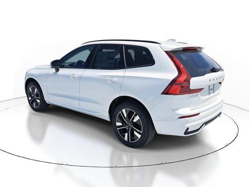 2026 Volvo XC60 B5 Core