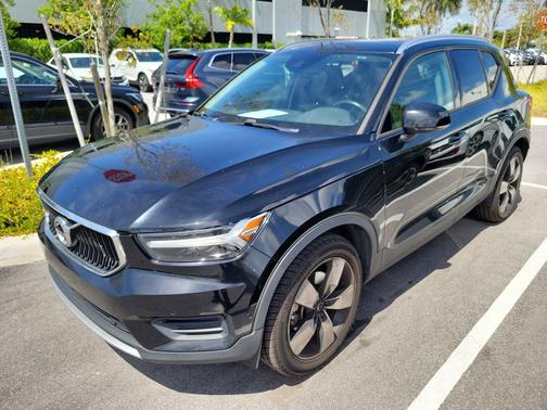 Black Stone 2019 Volvo XC40 T5 Momentum