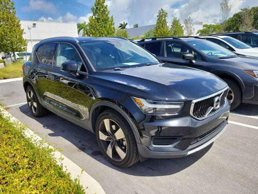 Black Stone 2019 Volvo XC40 T5 Momentum