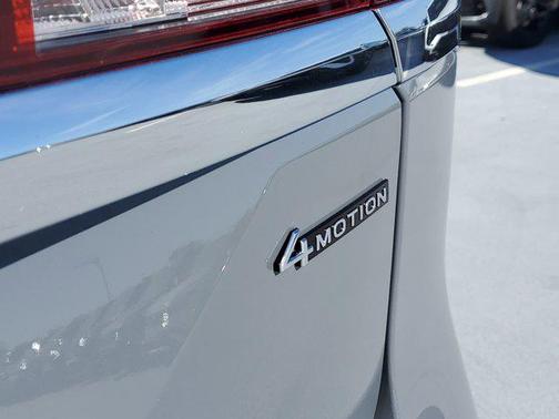 2025 Volkswagen Atlas 2.0T SEL Premium R-Line 4MOTION
