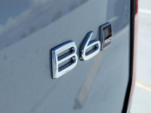 2026 Volvo XC90 Plus, B6 AWD Gas (mild hybrid), Gasoline, Bright, 7 Seats