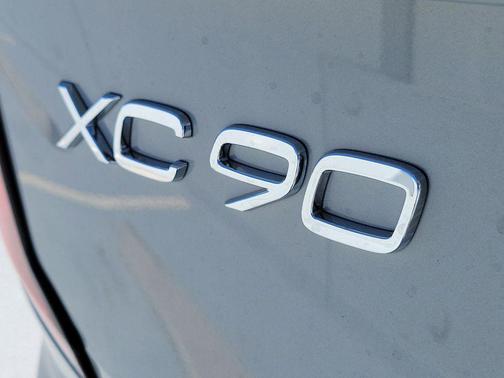 Vapour Grey Metallic 2026 Volvo XC90 Plus, B6 AWD Gas (mild hybrid), Gasoline, Bright, 7 Seats