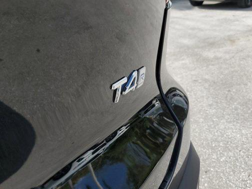 2019 Volvo XC40 T5 R-Design