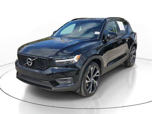 2019 Volvo XC40 T5 R-Design