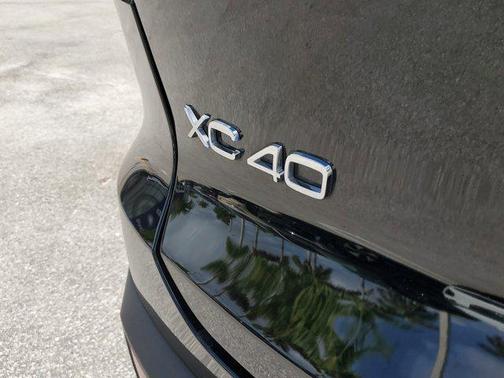 2019 Volvo XC40 T5 R-Design