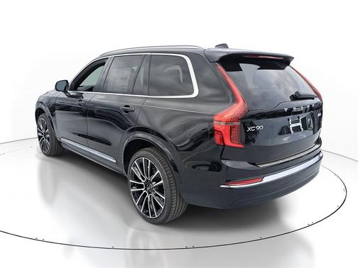 2026 Volvo XC90 B5 Plus 7-Seater