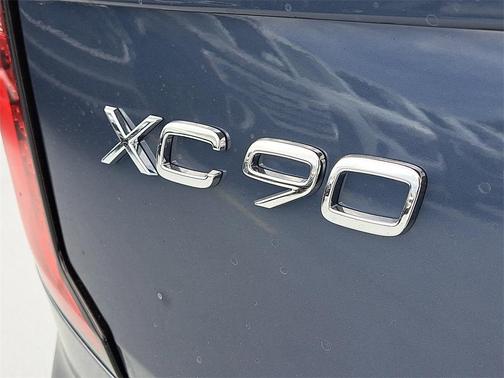 2026 Volvo XC90 B6 Ultra 7-Seater