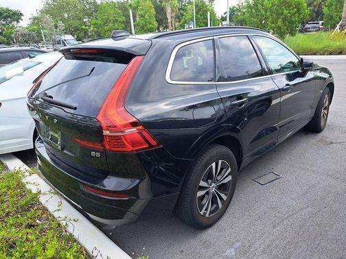 2023 Volvo XC60 B5 Core
