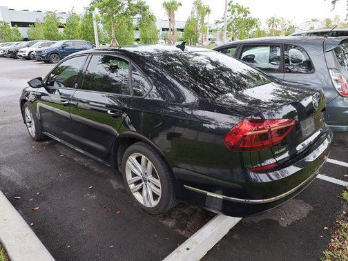 2019 Volkswagen Passat 2.0T Wolfsburg Edition