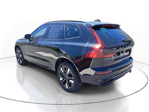 2026 Volvo XC60 B5 Core