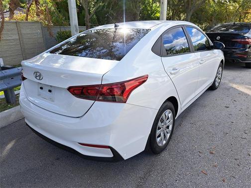 2022 Hyundai Accent SE