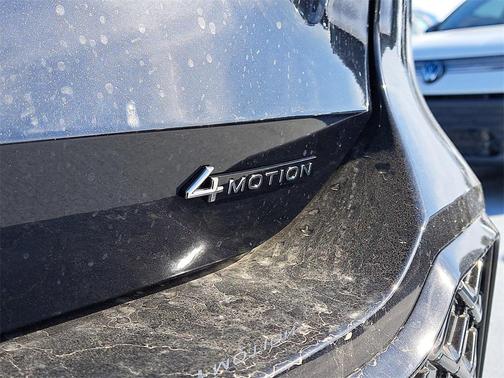 2026 Volkswagen Tiguan 2.0T SEL R-Line 4MOTION