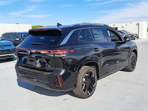 2026 Volkswagen Tiguan 2.0T SEL R-Line 4MOTION