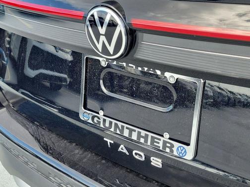 Deep Black Pearl 2026 Volkswagen Taos S