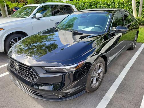Crystal Black Pearl 2024 Honda Accord EX