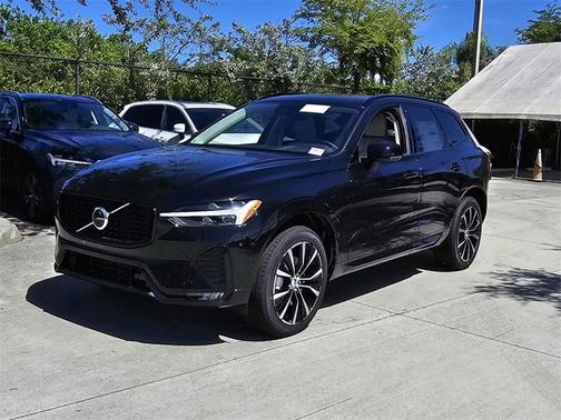 2025 Volvo XC60 B5 Plus