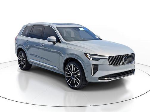 2026 Volvo XC90 B5 Plus 7-Seater