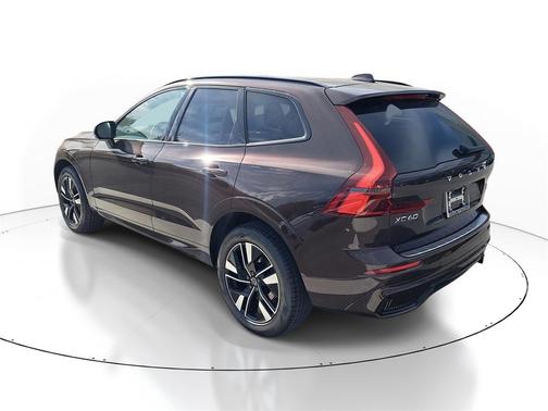 2026 Volvo XC60 B5 Core