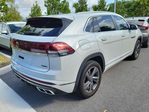 Opal White Pearl 2024 Volkswagen Atlas Cross Sport 2.0T SEL