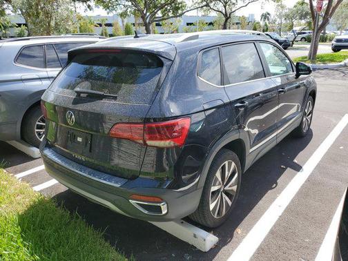 2023 Volkswagen Taos 1.5T SE