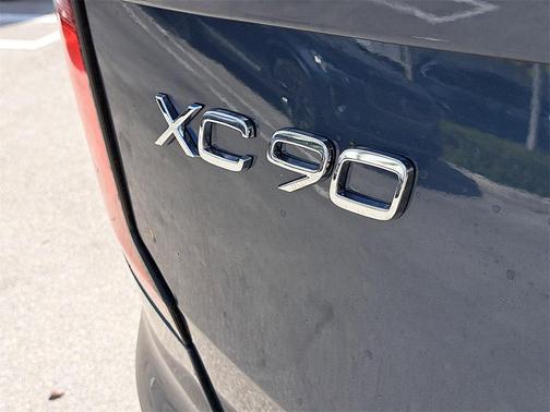 2026 Volvo XC90 Core, B6 AWD Gas (mild hybrid), Gasoline, Bright, 7 Seats