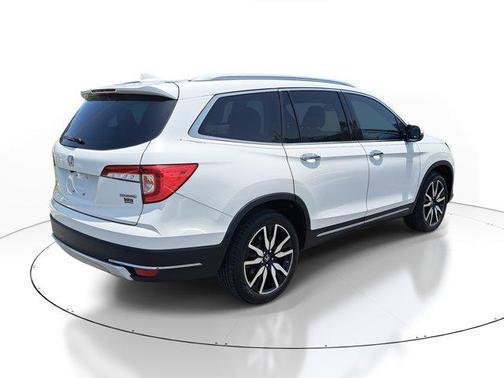 2021 Honda Pilot Touring 8-Passenger