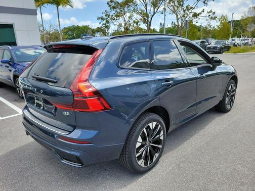 Denim Blue Metallic 2026 Volvo XC60 B5 Plus