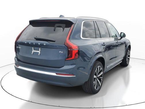 2025 Volvo XC90 B6 Core