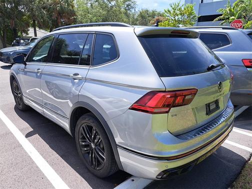 2022 Volkswagen Tiguan 2.0T SE R-Line Black