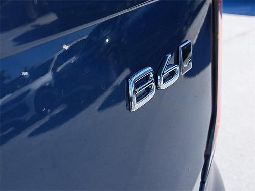 2026 Volvo XC90 Ultra, B6 AWD Gas (mild hybrid), Gasoline, Bright, 6 Seats