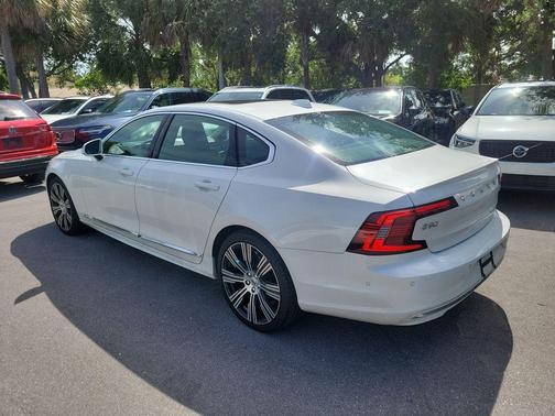 Crystal White Metallic 2025 Volvo S90 B6 Ultra