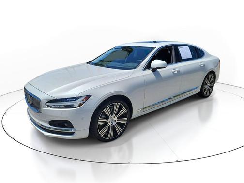 Crystal White Metallic 2025 Volvo S90 B6 Ultra