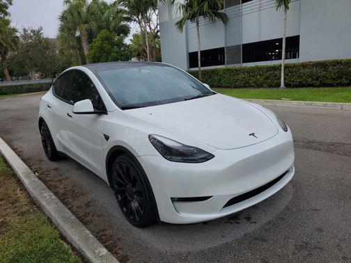 2022 Tesla Model Y Performance Dual Motor All-Wheel Drive